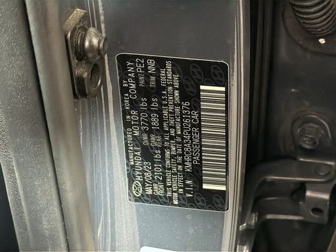 Used 2023 Hyundai Venue SEL FWD image 28