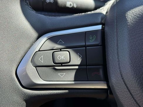 Used 2025 Jeep Compass Limited w/ Sun & Sound Group AWD/4WD image 20