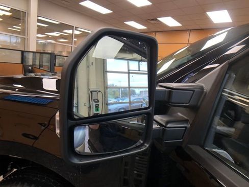 New 2026 Ford F250 Lariat w/ Black Appearance Package image 24