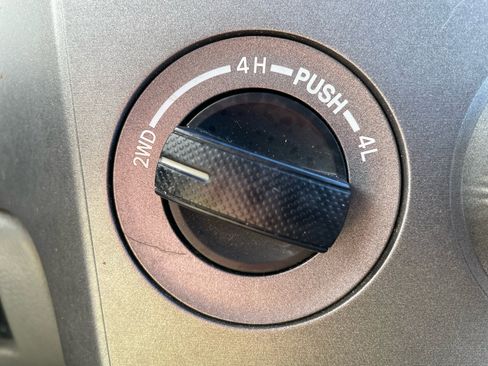 Used 2011 Toyota Sequoia Platinum image 32