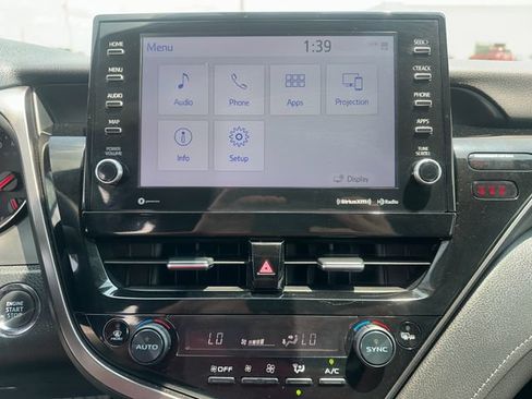 Used 2022 Toyota Camry XSE FWD image 14
