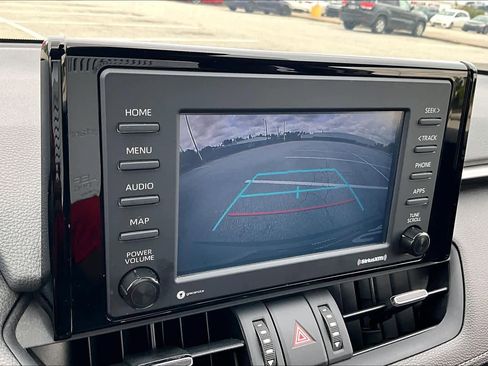 Used 2022 Toyota RAV4 XLE Premium AWD/4WD image 27