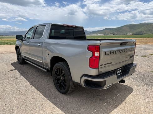 Used 2023 Chevrolet Silverado 1500 High Country w/ Technology Package AWD/4WD image 5
