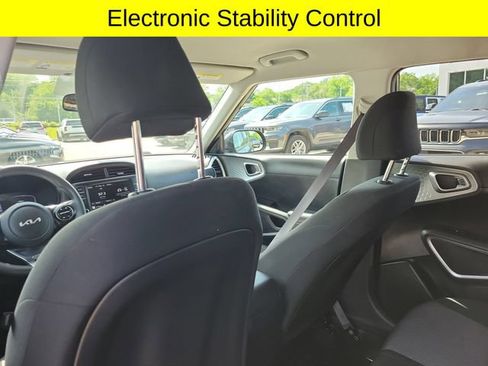 Used 2024 Kia Soul LX w/ Option Group 015 FWD image 25