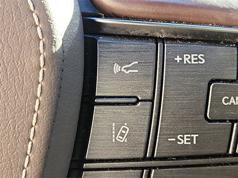 Used 2018 Lexus LS 500 AWD image 24