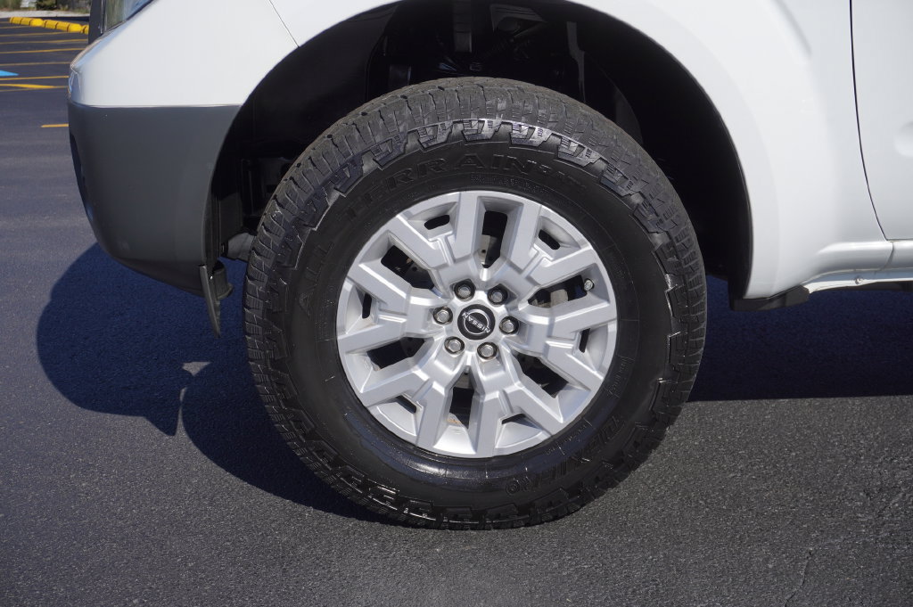 Used 2013 Nissan Frontier S RWD image 9