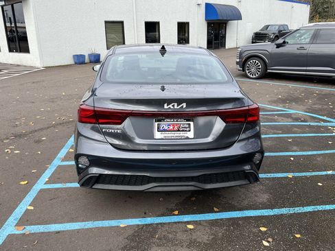 Used 2024 Kia Forte LXS image 4