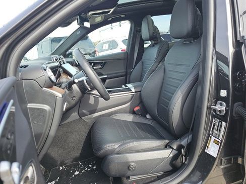 Used 2025 Mercedes-Benz GLC 300 GLC 300 image 15