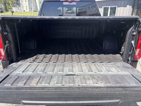 Used 2022 GMC Sierra 1500 Denali w/ Technology Package AWD/4WD image 22