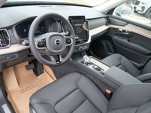 New 2026 Volvo XC90 B6 Plus w/ Protection Package image 12