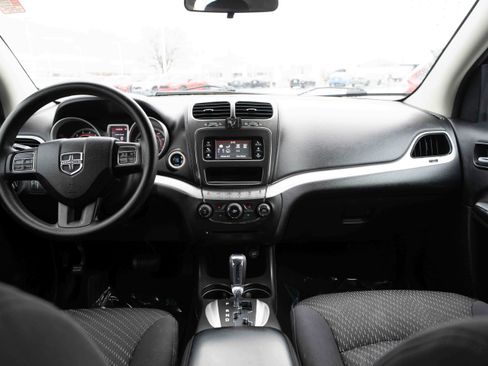 Used 2012 Dodge Journey SXT w/ Flexible Seating Group image 19