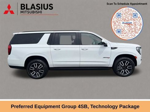Used 2023 GMC Yukon XL AT4 w/ AT4 Premium Package AWD/4WD image 22