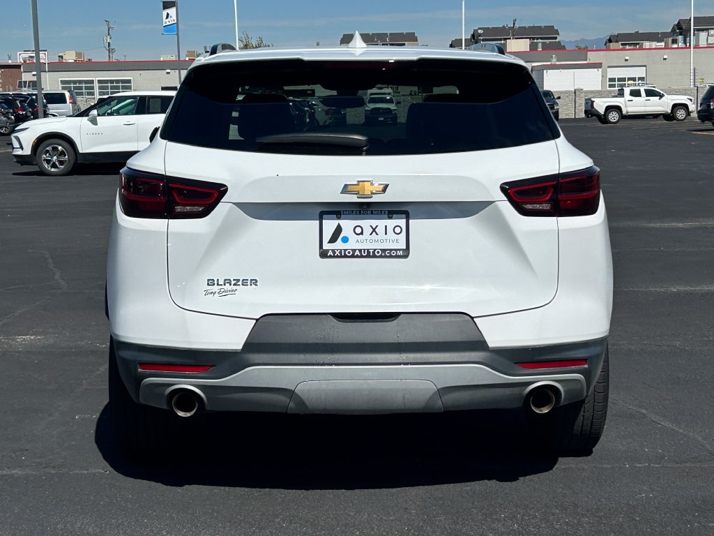 Used 2023 Chevrolet Blazer LT FWD image 4