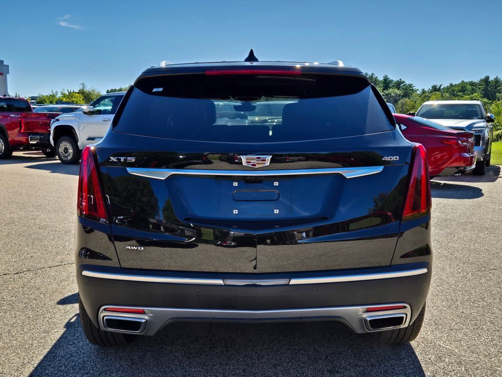 Used 2023 Cadillac XT5 Premium Luxury w/ Technology Package AWD/4WD image 4