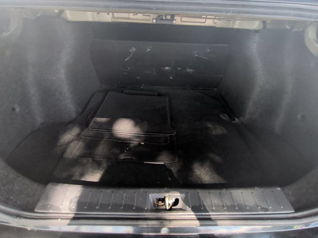 Used 2020 Nissan Versa S FWD image 22