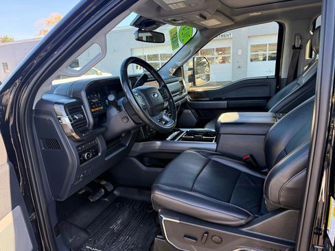 Used 2024 Ford F350 Lariat w/ Lariat Ultimate Package image 35