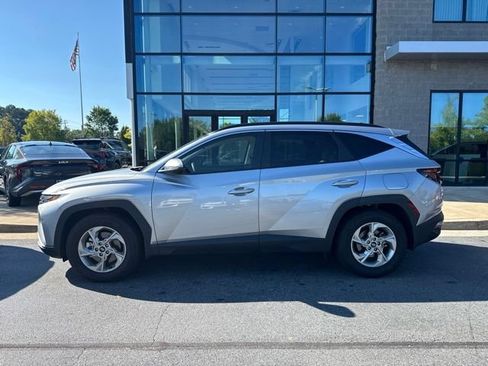 Used 2024 Hyundai Tucson SEL FWD image 2
