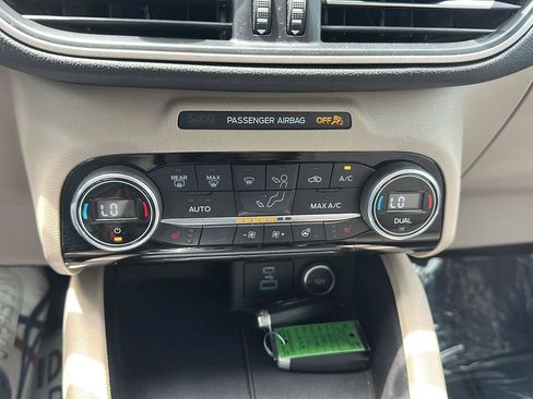 Used 2021 Ford Escape SEL image 21