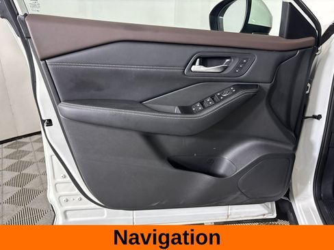Used 2023 Nissan Rogue SL w/ SL Premium Package FWD image 11