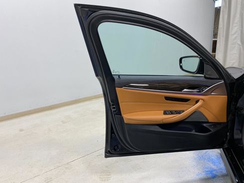 Certified 2023 BMW M550i xDrive w/ Executive Package image 20