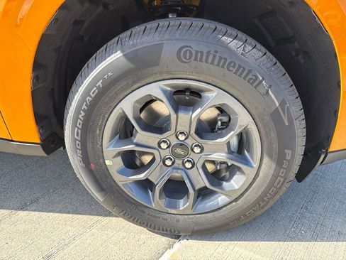 New 2026 Ford Maverick XLT w/ XLT Luxury Package FWD image 10