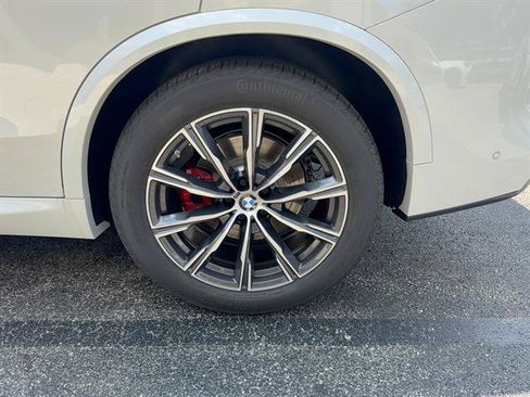 New 2026 BMW X5 xDrive40i w/ M Sport Package AWD/4WD image 30