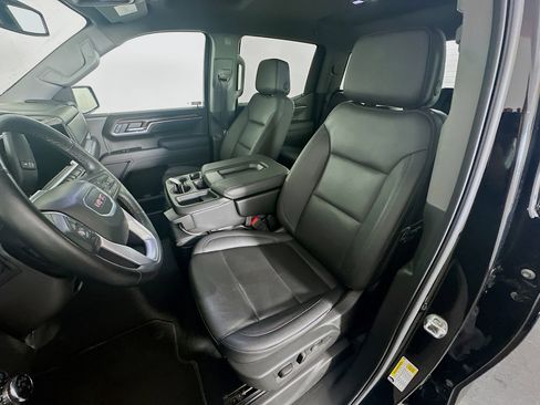 Used 2025 GMC Sierra 1500 SLT AWD/4WD image 13