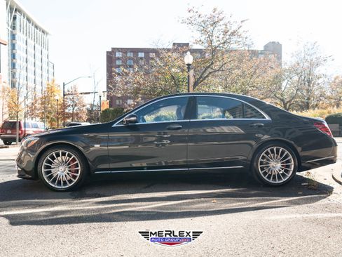 Used 2019 Mercedes-Benz S 560 4MATIC Sedan w/ Premium Package image 4