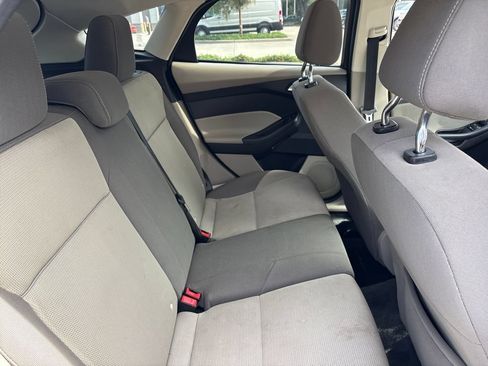 Used 2012 Ford Focus SE FWD image 28