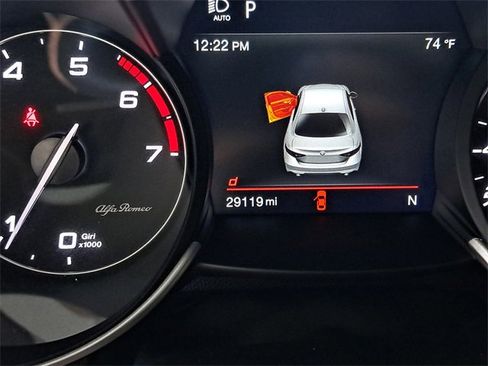 Used 2022 Alfa Romeo Giulia Veloce image 2