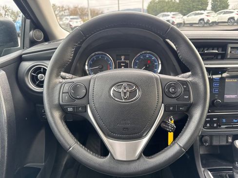 Used 2017 Toyota Corolla SE image 22