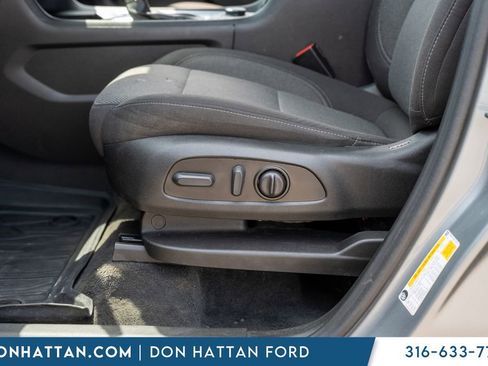 Used 2023 Chevrolet Traverse LT FWD image 22