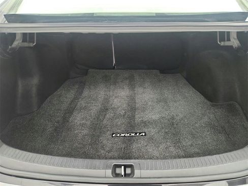 Used 2021 Toyota Corolla LE w/ Carpet Mat Package (TMS) image 26