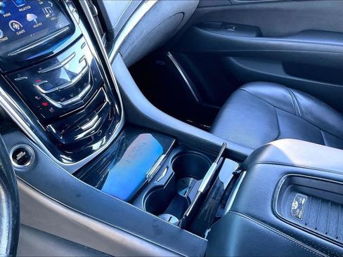 Used 2019 Cadillac Escalade Platinum image 15