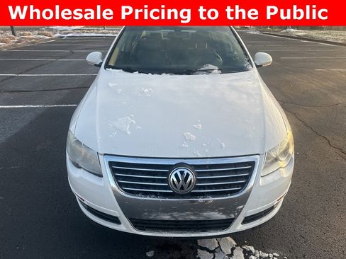 Used 2008 Volkswagen Passat Lux image 2