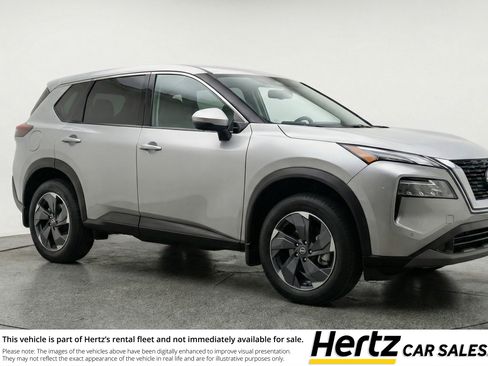 Used 2025 Nissan Rogue SV image 1