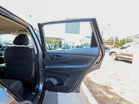 Used 2020 Nissan Rogue S image 52