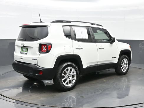 Used 2022 Jeep Renegade Latitude AWD/4WD image 8