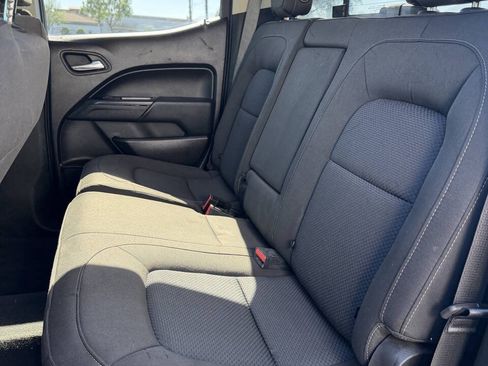Used 2019 Chevrolet Colorado LT w/ LT Convenience Package RWD image 14