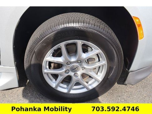 Used 2023 Chrysler Voyager LX FWD image 31