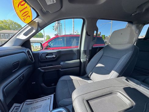 Used 2019 Chevrolet Silverado 1500 LT Trail Boss AWD/4WD image 11