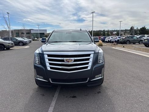 Used 2019 Cadillac Escalade Premium Luxury AWD/4WD image 8