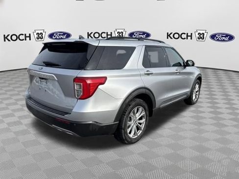 Used 2021 Ford Explorer XLT w/ Equipment Group 202A image 8