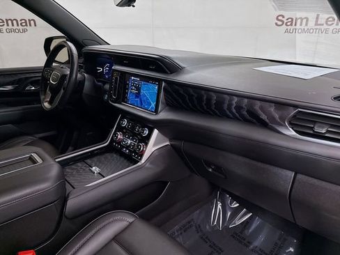 Used 2023 GMC Yukon XL Denali w/ Denali Reserve Package image 33