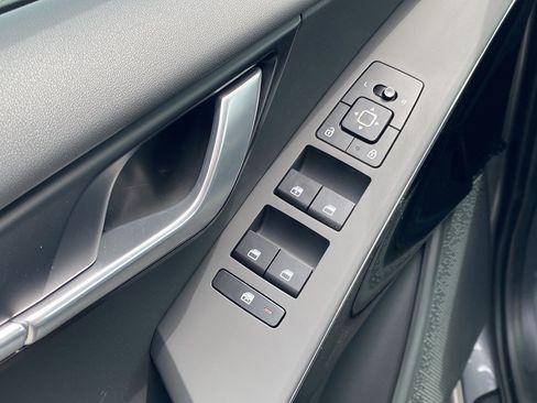 New 2026 Kia Niro Wind FWD image 11