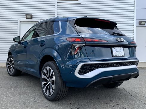 New 2026 Audi Q3 quattro 2.0T AWD/4WD image 3