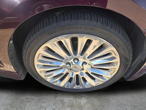 Used 2013 Lincoln MKZ FWD image 18