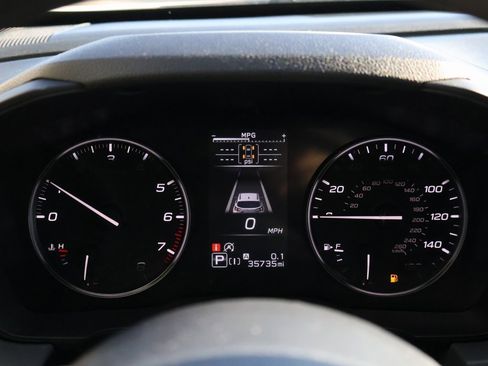 Used 2024 Subaru Crosstrek 2.0i Premium image 30