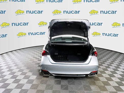 Used 2019 Toyota Avalon Limited image 27