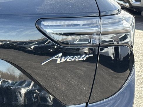 Used 2023 Buick Envision Avenir image 10